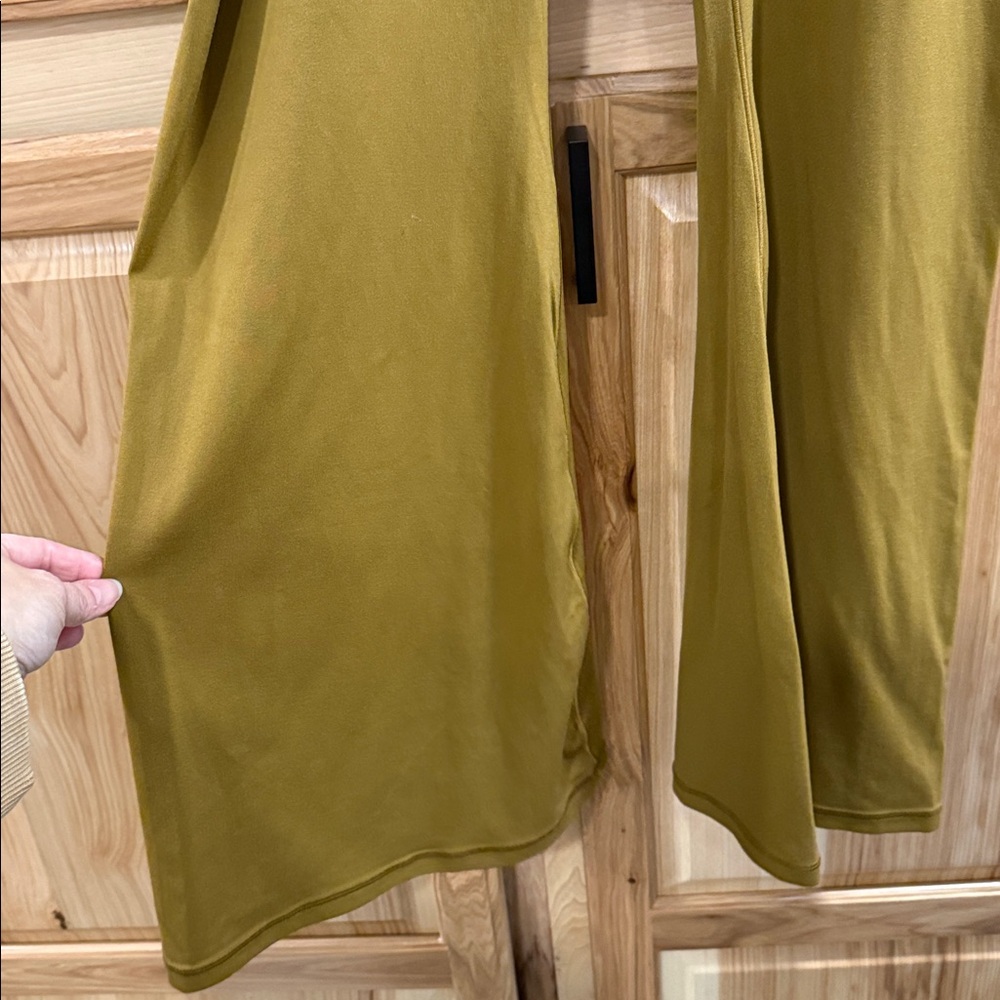 Offline by Aerie Real Me High Rise Flare Mustard Tan Athleisure Leggings Sz XXL - Picture 5 of 15